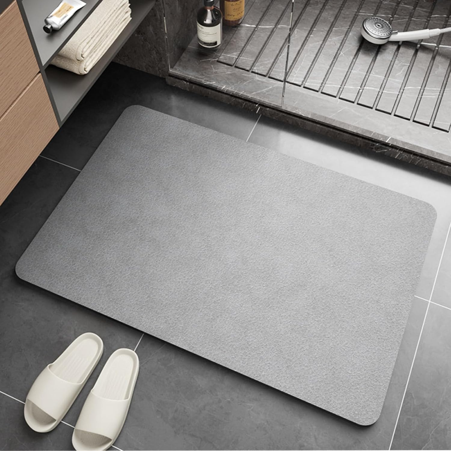 Water Absorbent Bath Mat, Diatomaceous Earth Bath Mat, Quick Drying Bath Mat, Suitable for Washable Bathroom Floor Mat under the Door, Shower Blanket in Front of the Bathtub (40 &times; 60Cm) (Gray)