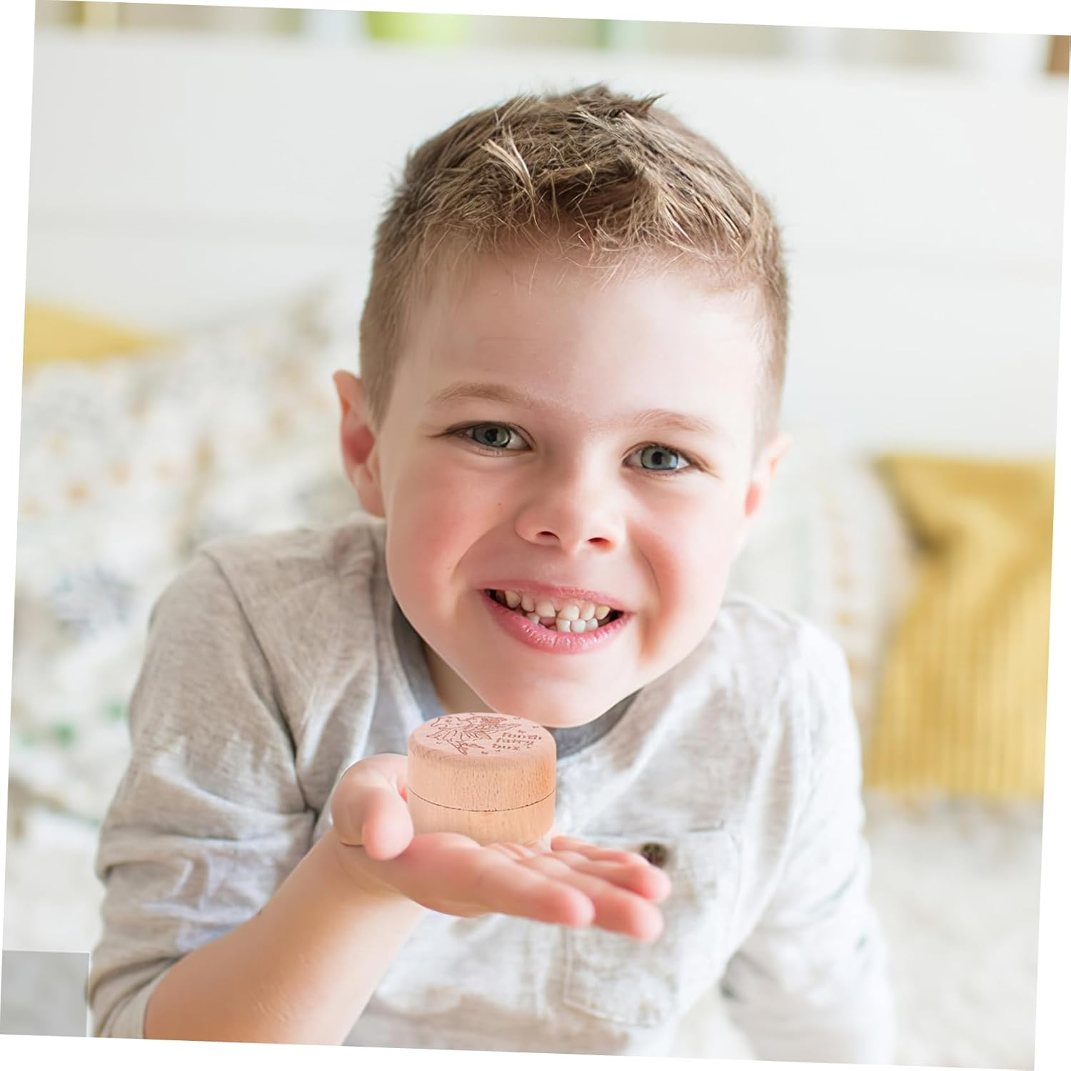 Amosfun Cartoon Boys and Girls Teeth Holder Box Tooth Organizer for Year Old Boy