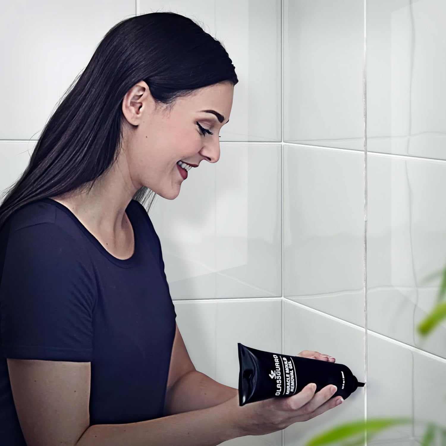 GLASSGUARD Mould Remover Gel for Bathroom, Kitchen, Windows, Grout & Sealant (Pack of 1) | 300Ml image number 2