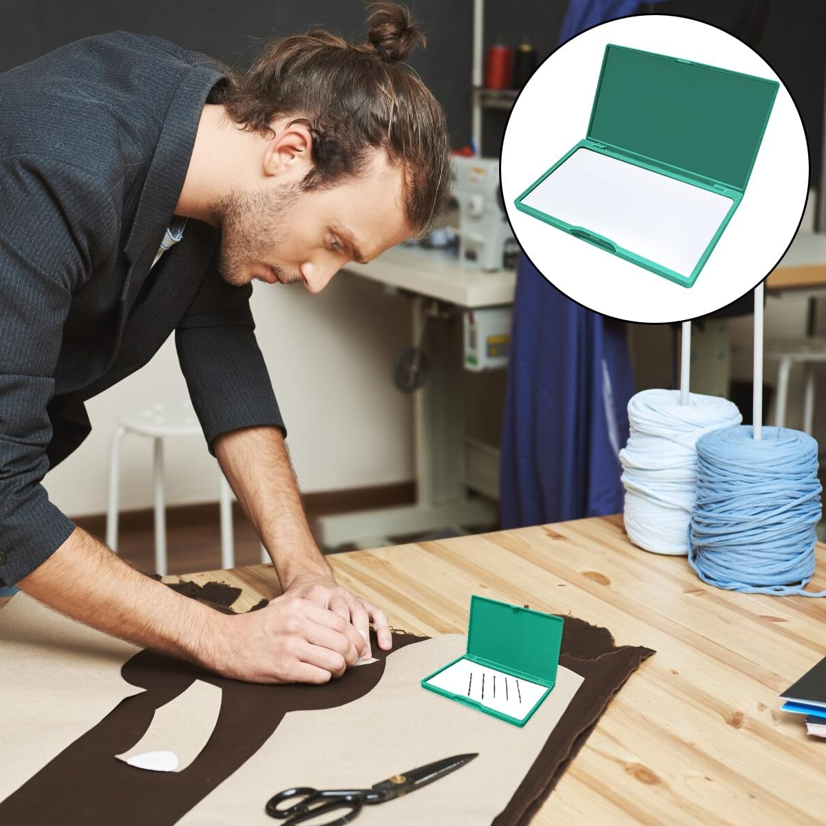 WELANE Magnetic Needle Storage Case, Green Magnetic Box Sewing Kit for Storing Small Metal Objects, Sewing Needles, Push Pins (11 X 6.7Cm/4.3 X 2.6In) image number 4