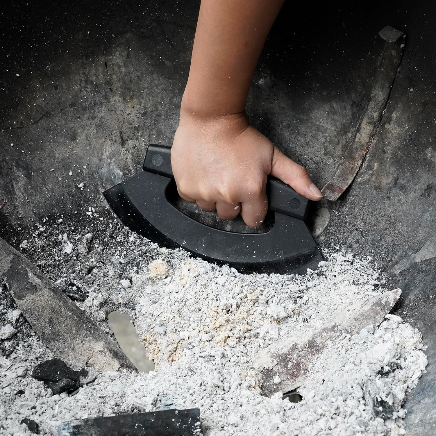 Onlyfire Kettle Grill Scraper, High Performance Professional Grill Scraper, BBQ Grill Accessories for Weber Kettle Grill 57 Cm 47 Cm and Other Similar Charcoal Grills image number 4