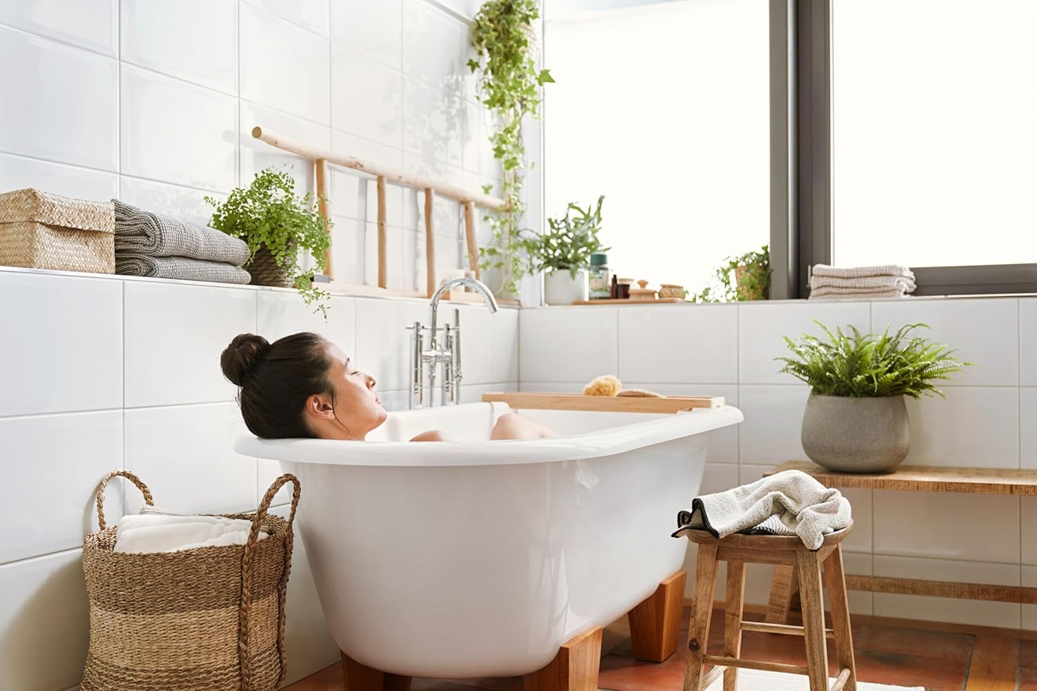 Kneipp Bath Crystals Sport Recovery &ndash; Valuable Essential Juniper, Winter Green & Rosemary Oil &ndash; Warming & Soothing for Muscles &ndash; 600 G image number 5