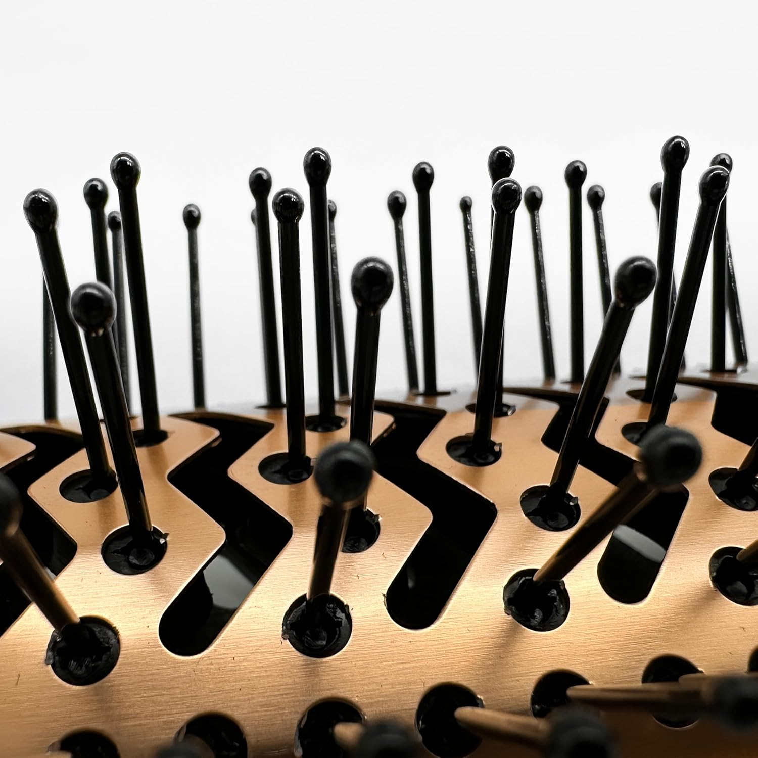 Phillips Brush Hot Styler Rose Gold Metal Vented Hair Brush for Blow Drying & Styling, Anti-Static Ball Tipped Nylon Bristles &ndash; Rubber Ergonomic Handle image number 3