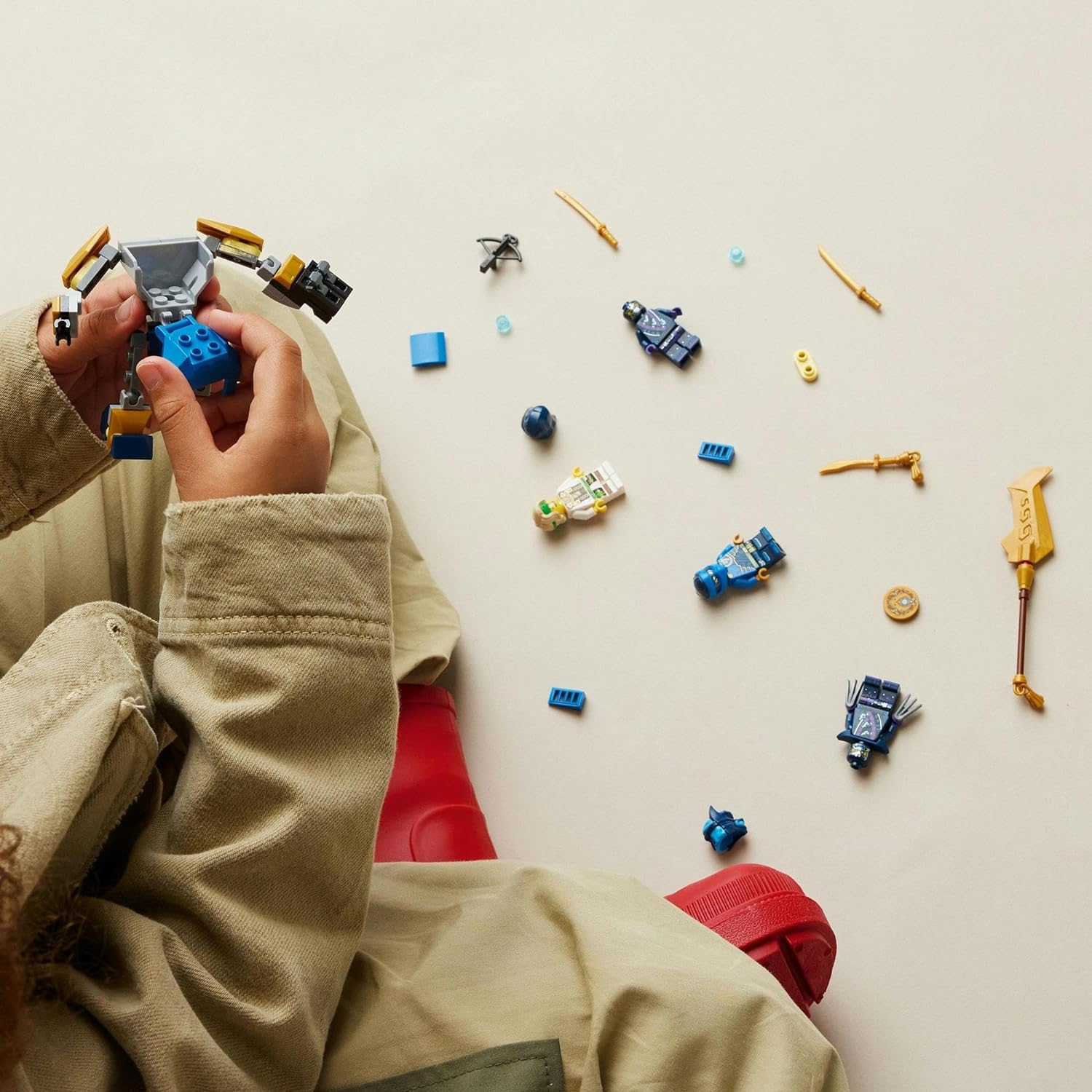 LEGO&reg; NINJAGO&reg; Jay'S Mech Battle Pack 71805 Adventure Toy Set for Kids, with Jay Minifigure and Mech Figure,For Boys and Girls Aged 6 Years Old and Over image number 1