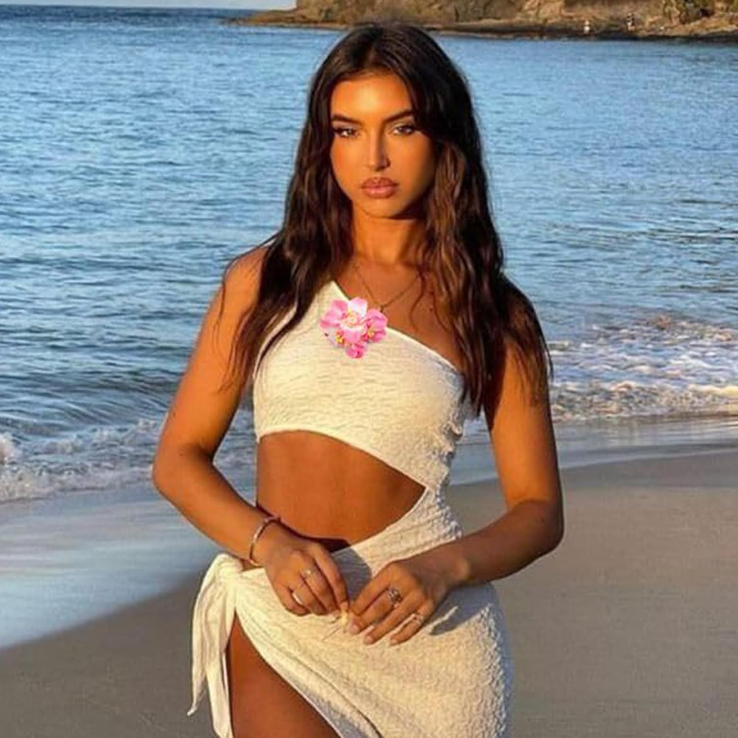 Charmburst Pack of 4 Hawaiian Flower Hair Clips, Artificial Tropical Hair Clips, Hibiscus Comb Clips, Beach Holiday, Party, Boho Hair Accessories image number 3