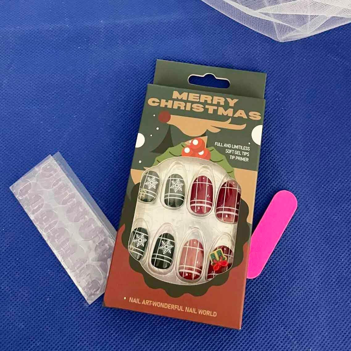 Resweky Christmas French Print on Nails, 24 Pieces, Snowflake, Medium, Short False Nails, Shiny Artificial False Nails, Cuteman Full Cover Acrylic Nails for Women (Green)