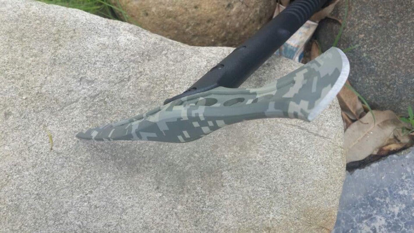Tactical Tomahawk- Hatchet, Versatile Survival Tactical Axe and Emergency Breaching Tool with Spike for Outdoor Survival Hiking Camping with Non-Slip Handle and Sheath (Camouflage) image number 3