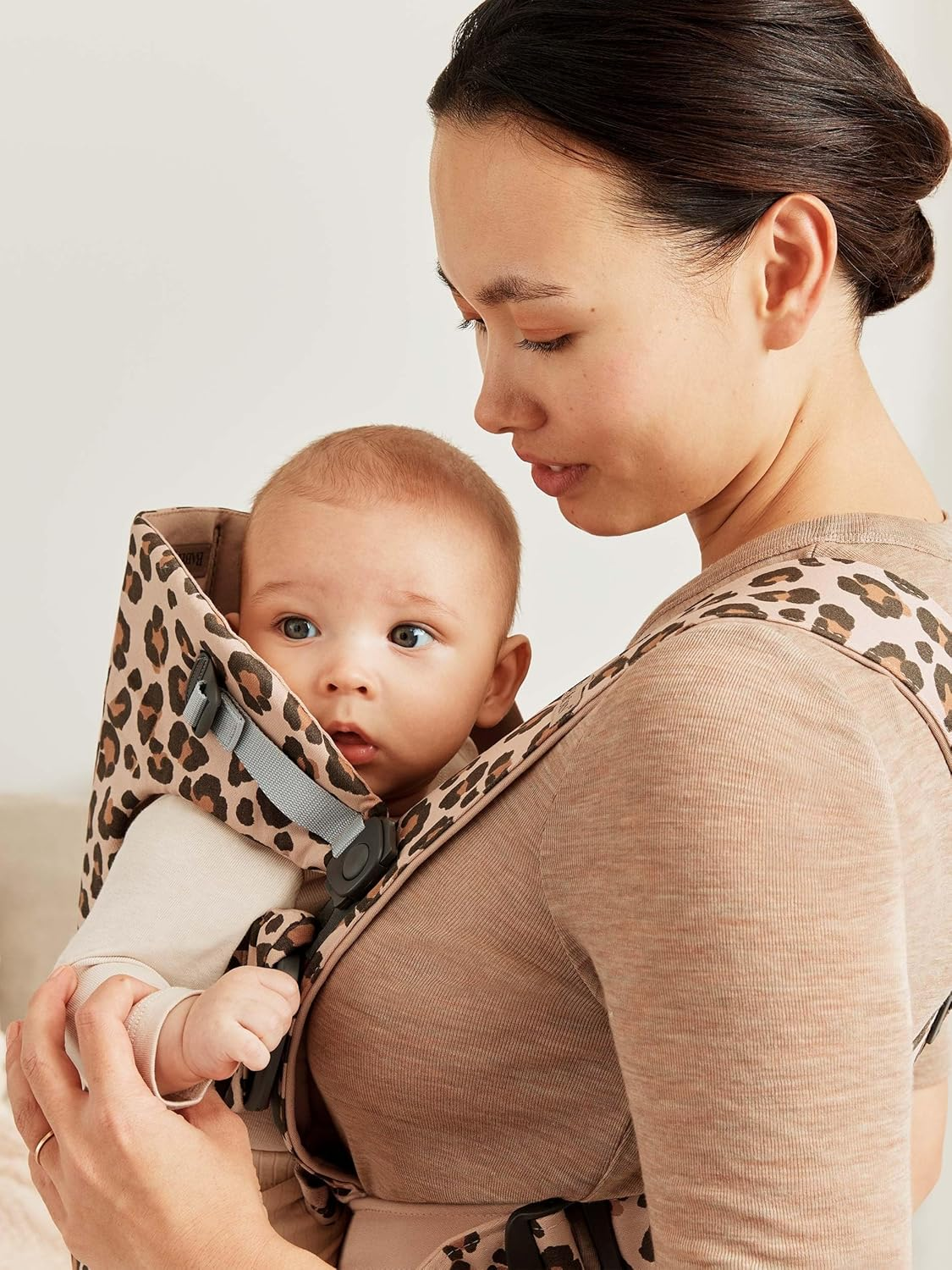 Babybj&ouml;rn Baby Carrier Mini, Cotton, Beige/Leopard, 1 Count
