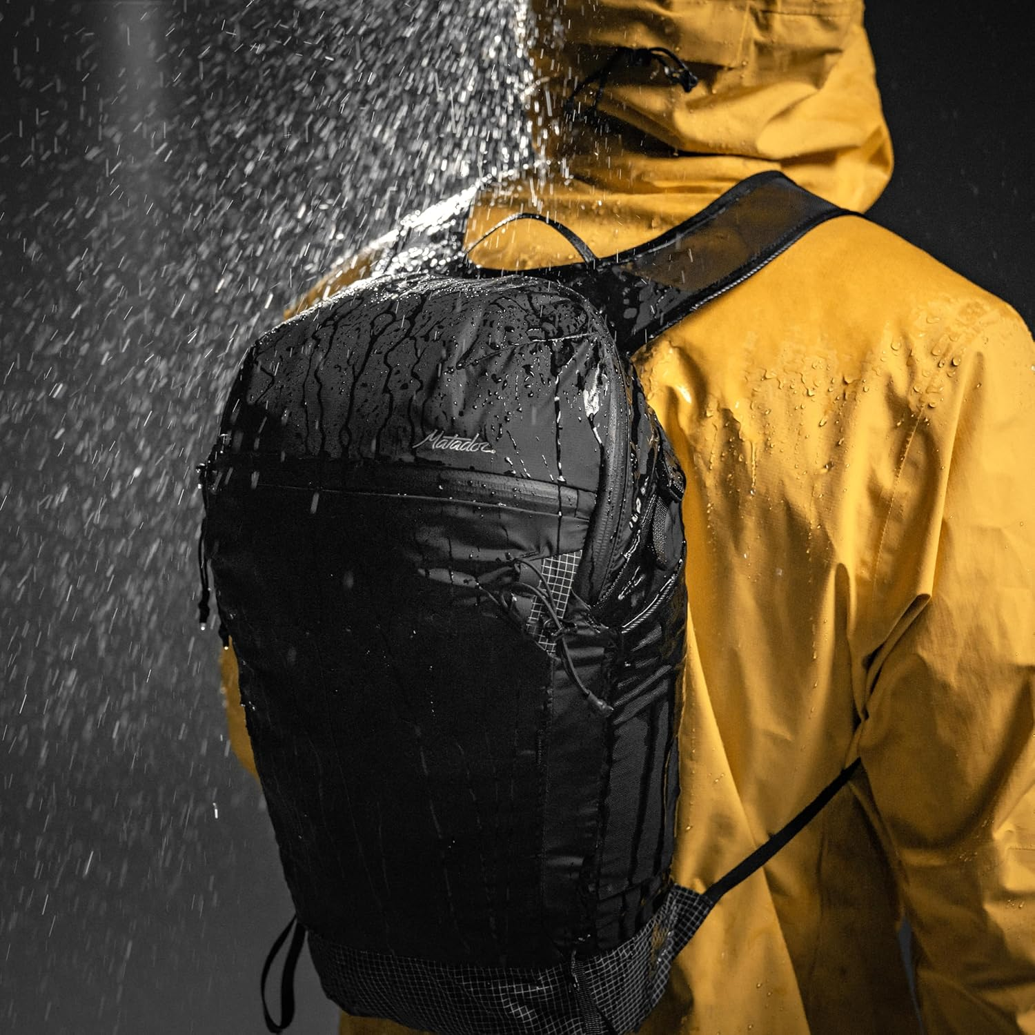 Matador Freefly16 Foldable Backpack - Small Hiking Backpack Men & Women, Ultralight Backpack with Material Loops, Waterproof Daypack for Travel, Cycling, Running, Outdoor, Skiing, Black, 16 Lang image number 1