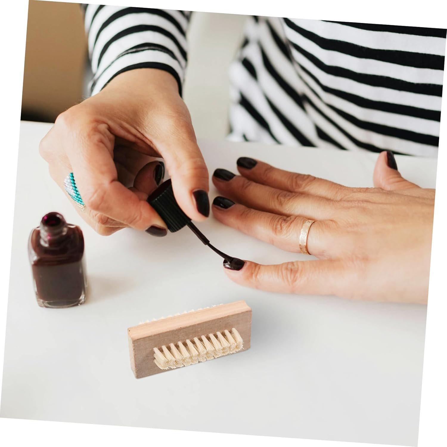 BATHVEVE Natural Wooden Double Sided Nail Brush 1 Piece Bristle Cleaning Tool for Men and Women for Fingernails and Toenails Comfortable to Hold Handle for Home or Travel image number 5