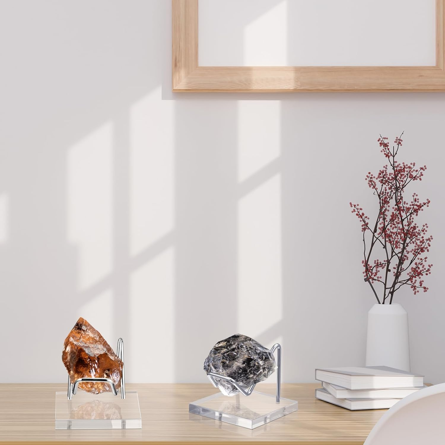 Wenqik 4 Pcs Crystal Display Stand Rock Display Holder with Acrylic Pedestal Base and Metal Arms for Decorative Picture Mineral Crystal Gemstone Collectibles(Silver,Small)