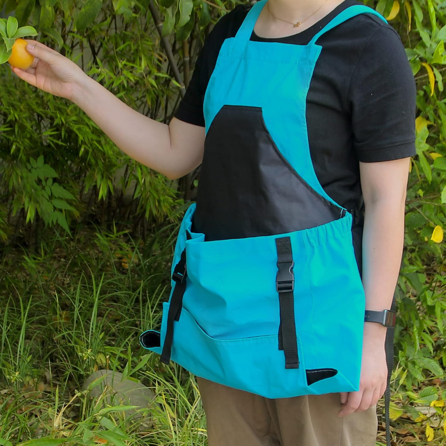 Gardening Apron with Pockets,Tool Apron for Women with Quick Release Lower Pocket, Washable Cotton and Adjustable Waist for Women Gardening Gift - Green image number 6