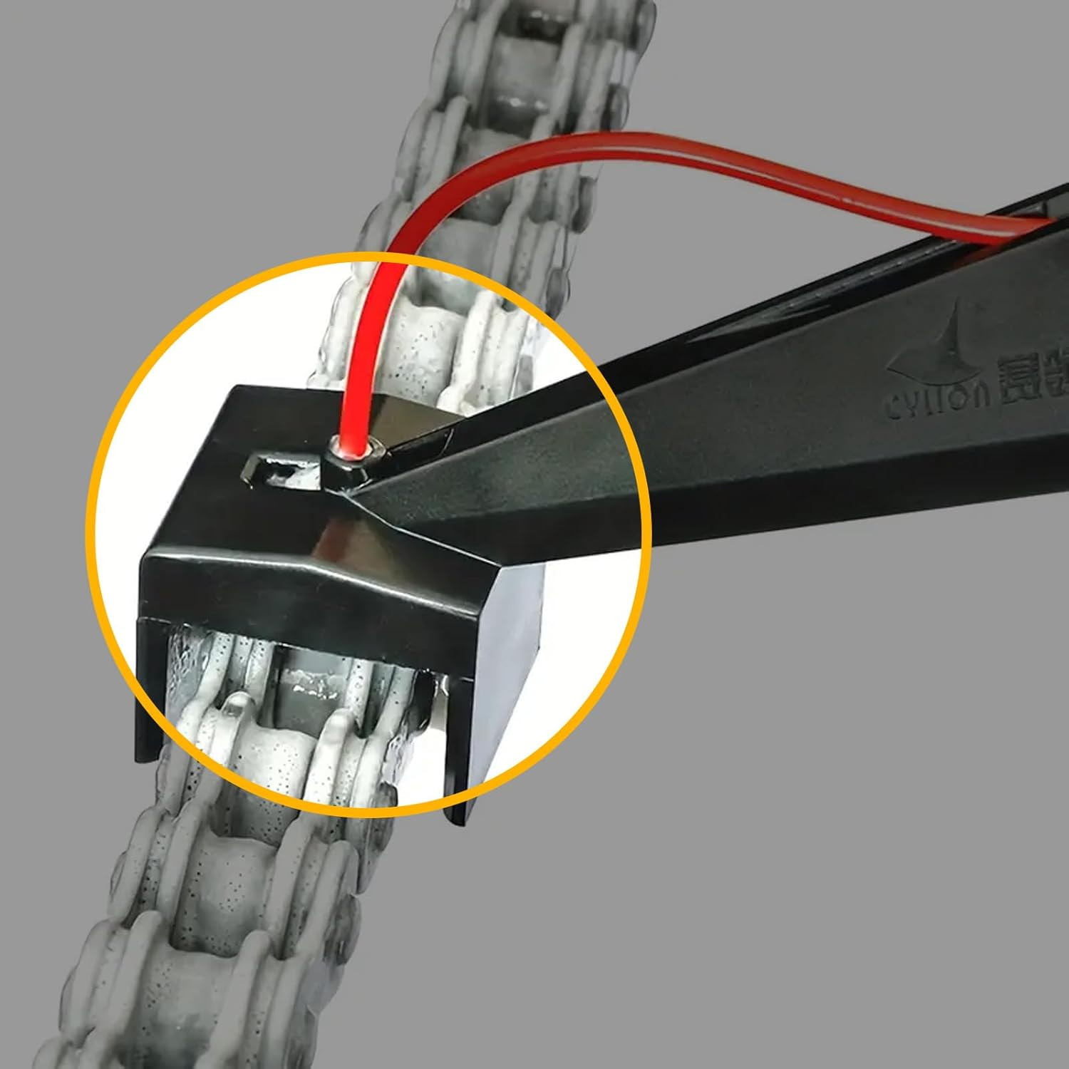 MAEZOE Motorbike Chain Oiler Aid, Motorcycle Chain Lube Messfree Applicator, Multifunctional Tool for Chain Lube, Wax, Chain Degreaser image number 5