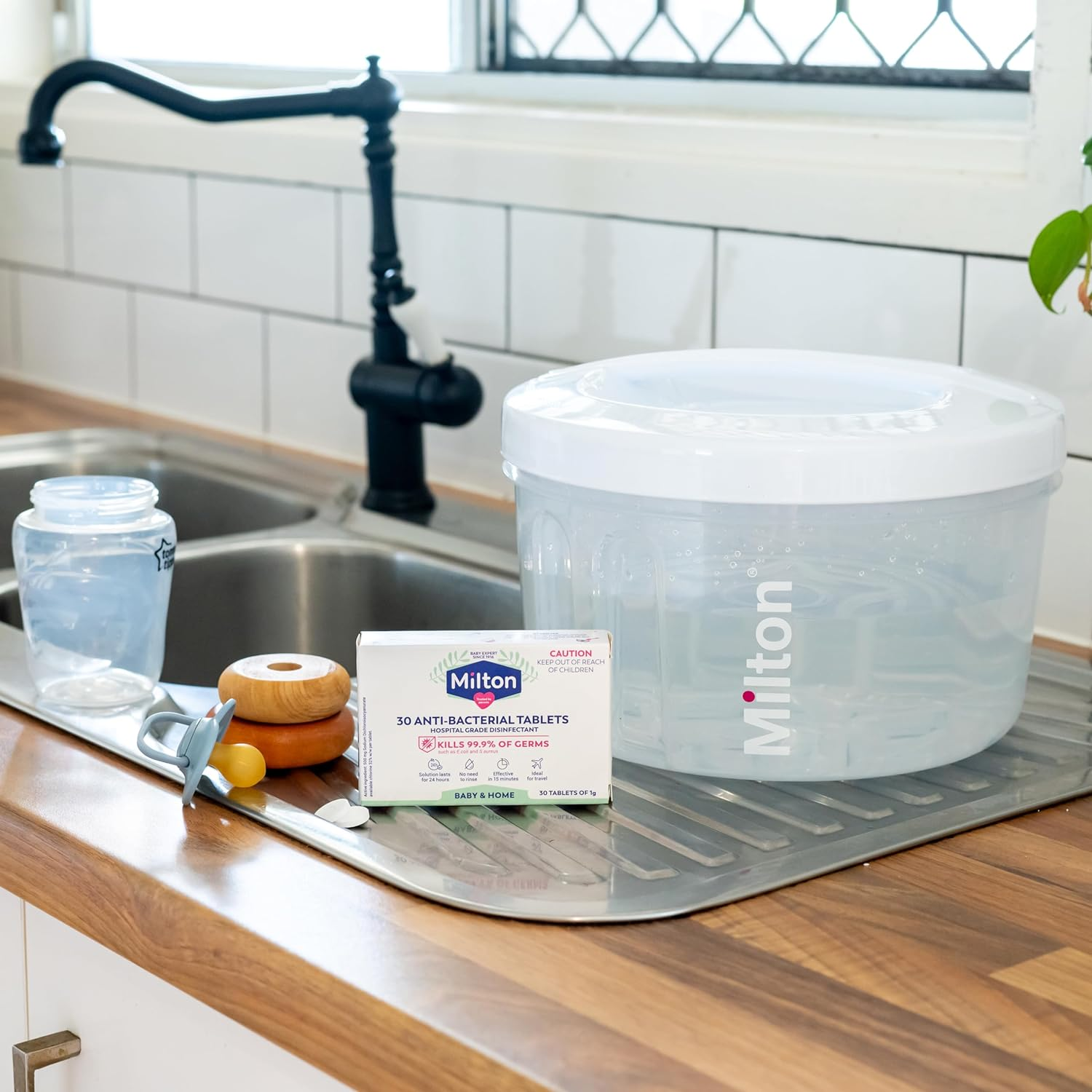 Babyu Cushie Traveller Folding Padded Toilet Seat + Milton Antibacterial Surface Wipes 30 Pack, White + Milton Antibacterial Tablets 30 Pack image number 5