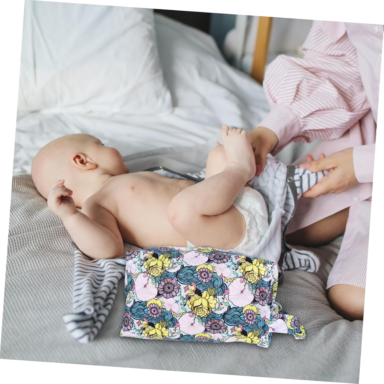 Ibasenice Boy Girl Items Holding Bag Diapers Storage Bag Multi-Functional Nappy Organizer