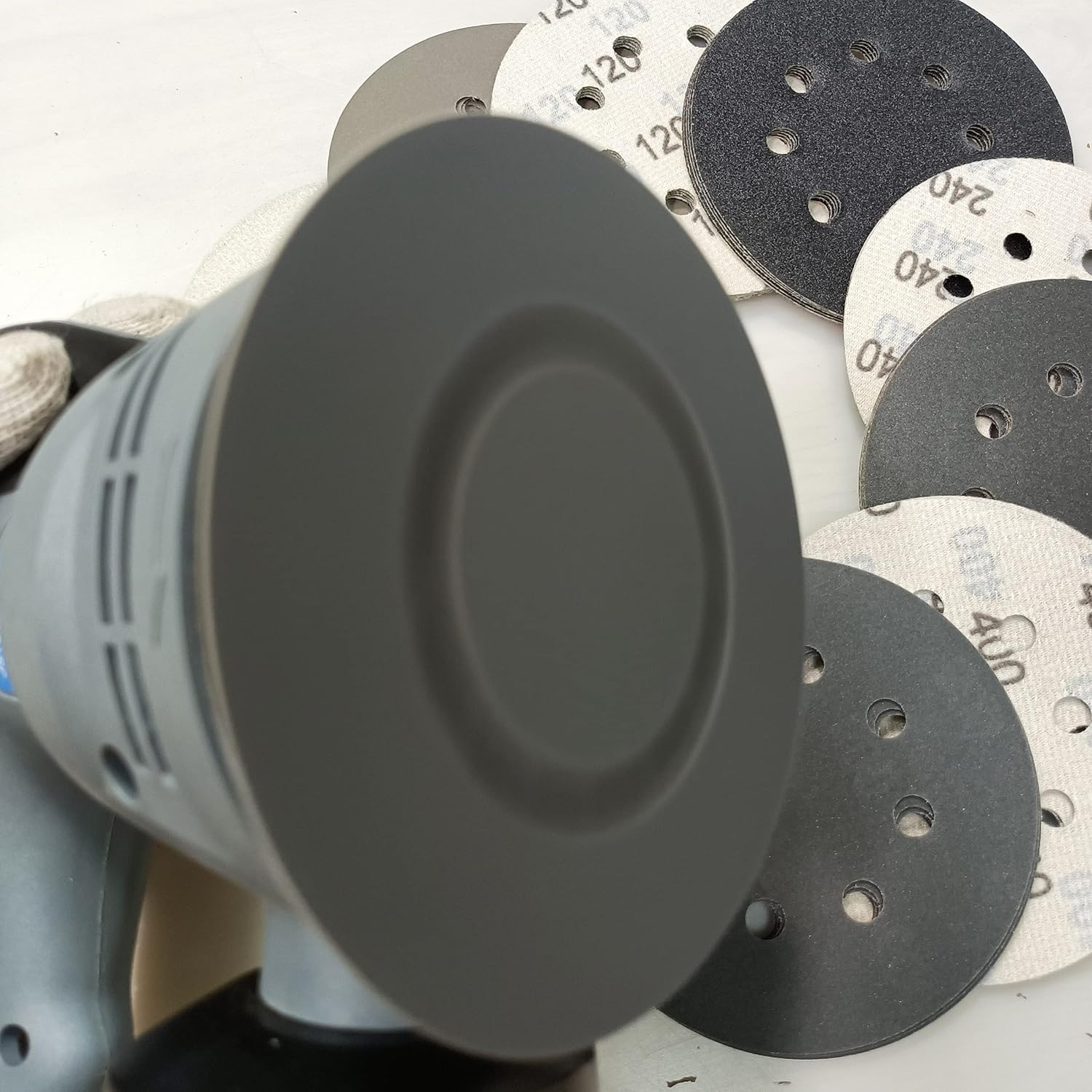 Piowio 50 Pcs 5 Inch 8 Holes Sanding Discs 120 180 240 320 400 600 800 1200 1500 2000 Compatible for Random Orbital Sander (#120 - #2000 Each Grit 5 Pcs Black) image number 5