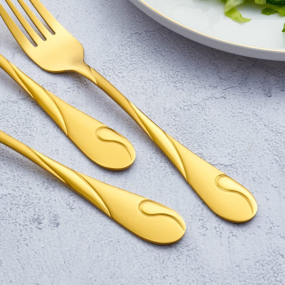 Gold Salad Fork Set, Seeshine 6.9-Inch(17.5Cm) Stainless Steel Dessert Fork Set, Shiny Gold Metal Cake Fork, Set of 6 image number 4