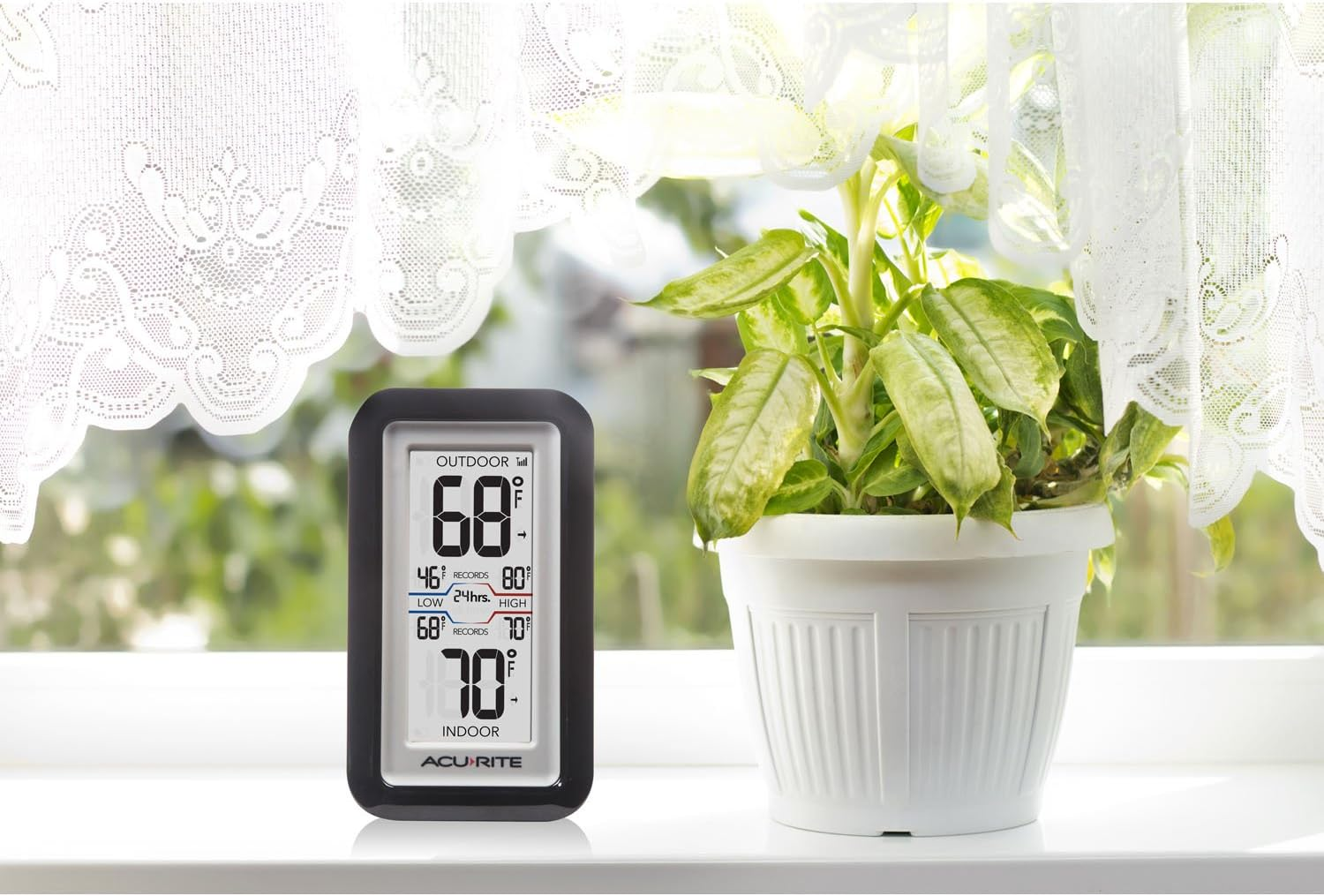 Acurite 02043 Digital Thermometer with Indoor/Outdoor Temperature image number 3