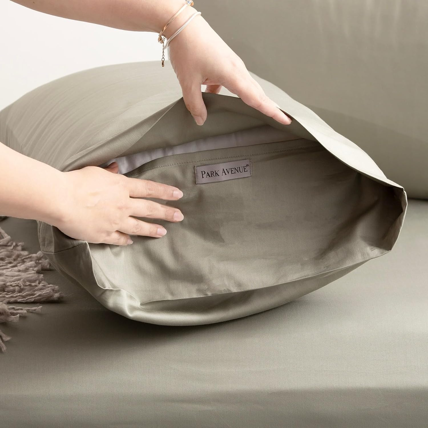 Park Avenue 500 Thread Count Bamboo Cotton Fitted Sheet and Pillowcase Set, Mega King, Jade image number 2