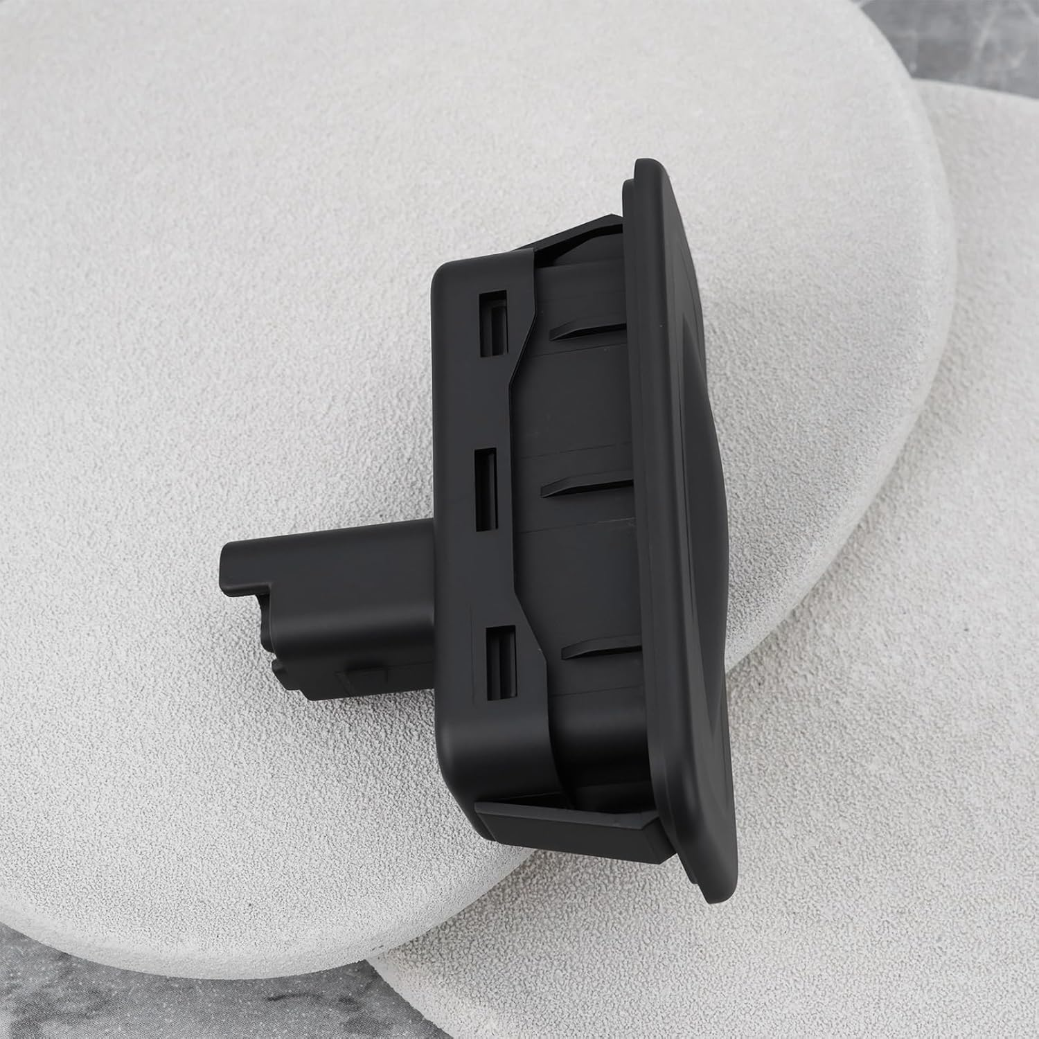 Be in Your Mind Tailgate Boot Switch Button 8200385515 Compatible with Renault Clio III IV Compatible with Megane III image number 3