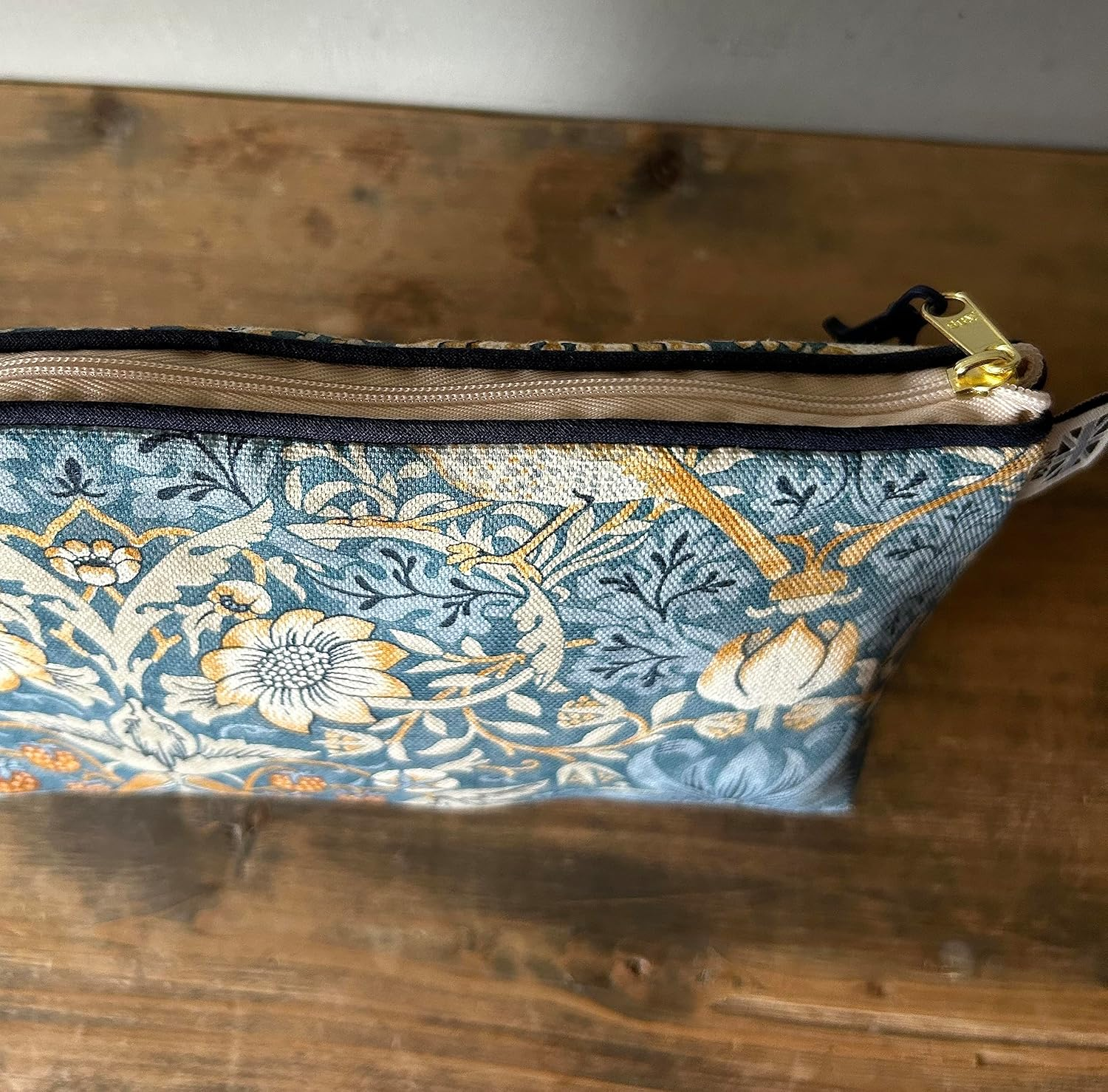 William Morris Strawberry Thief image number 3