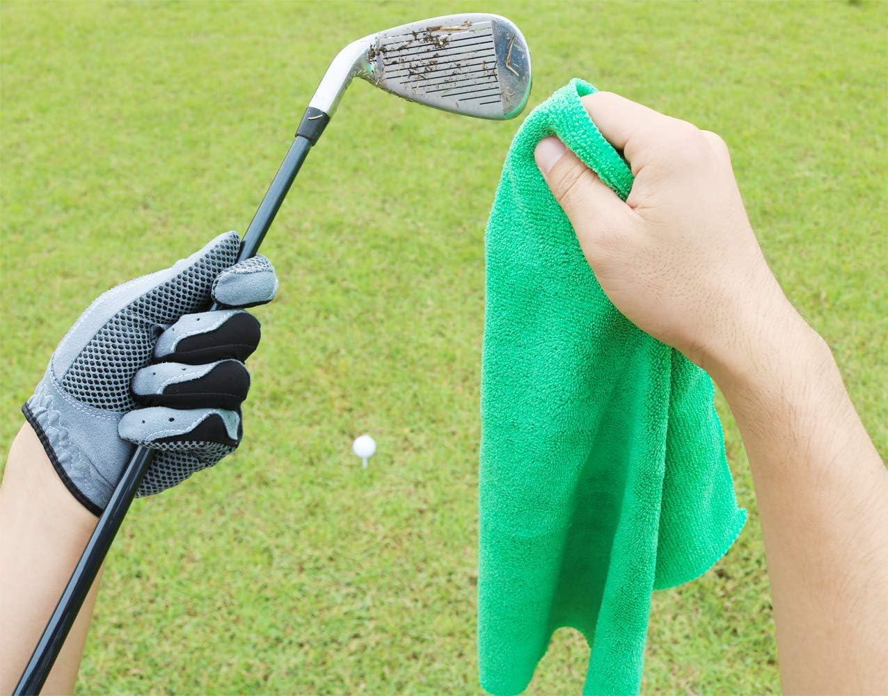Handy Picks Microfiber Golf Towel (40 X 40Cm) with Carabiner, Club Brush, Golf Divot Repair Tool with Ball Marker - Golf Accessories, Ideal for Golfers 3 in 1 Golf Cleaning Kit image number 2