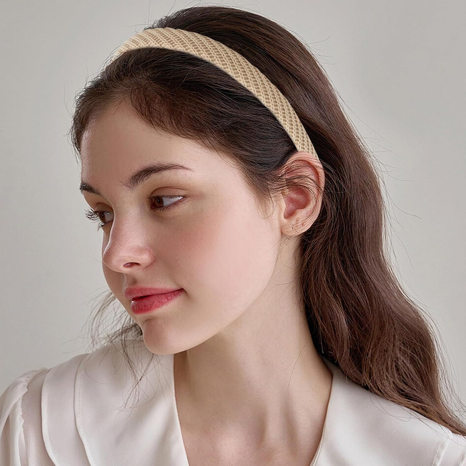 VOSSOT Pack of 4 Trendy Headbands, Women'S Headbands, Headbands, with 4 White Hair Clips (Black/Beige/Coffee/Brown) image number 1