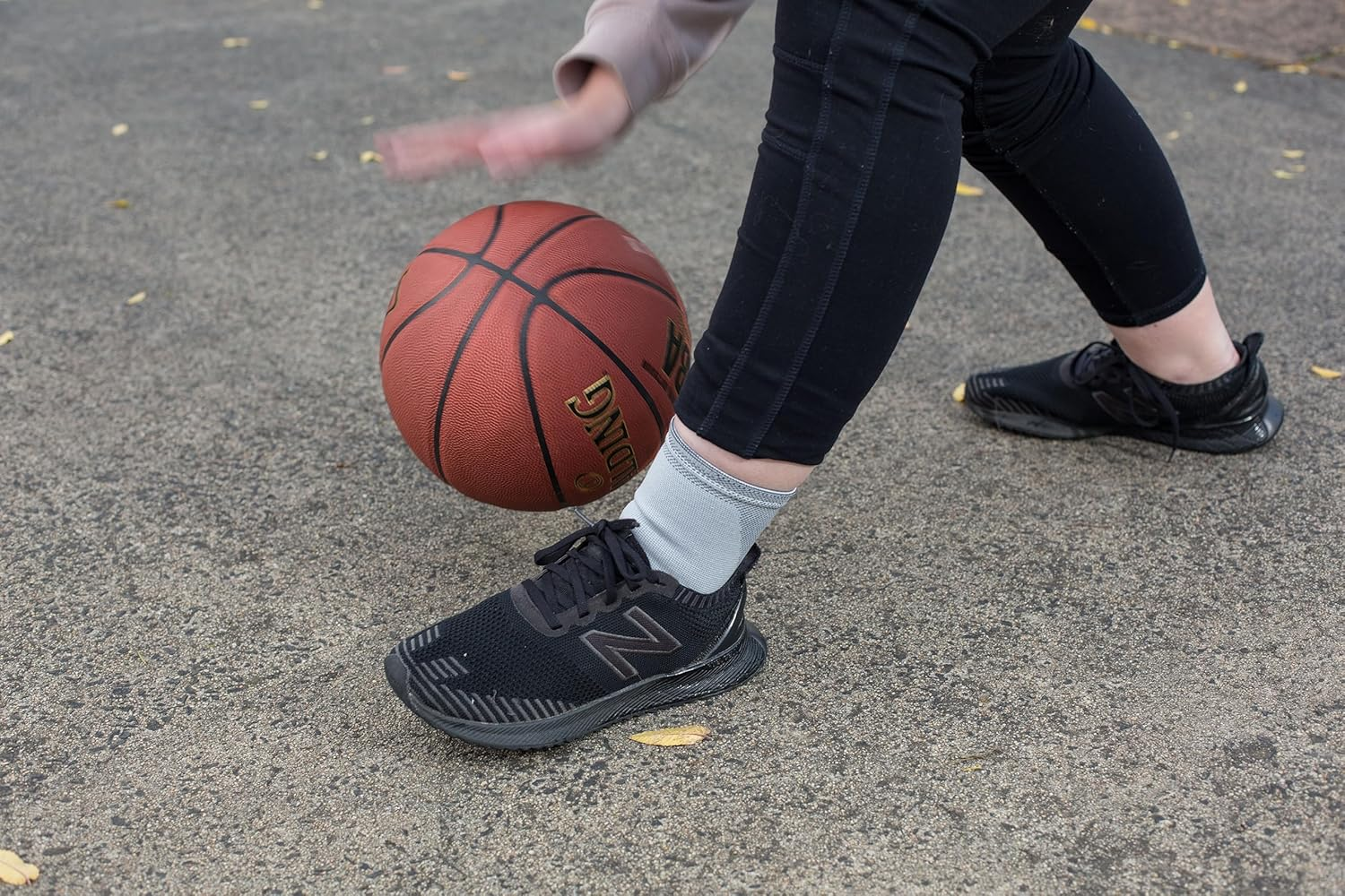 Thermoskin Dynamic Compression Ankle Sleeve L/XL image number 3