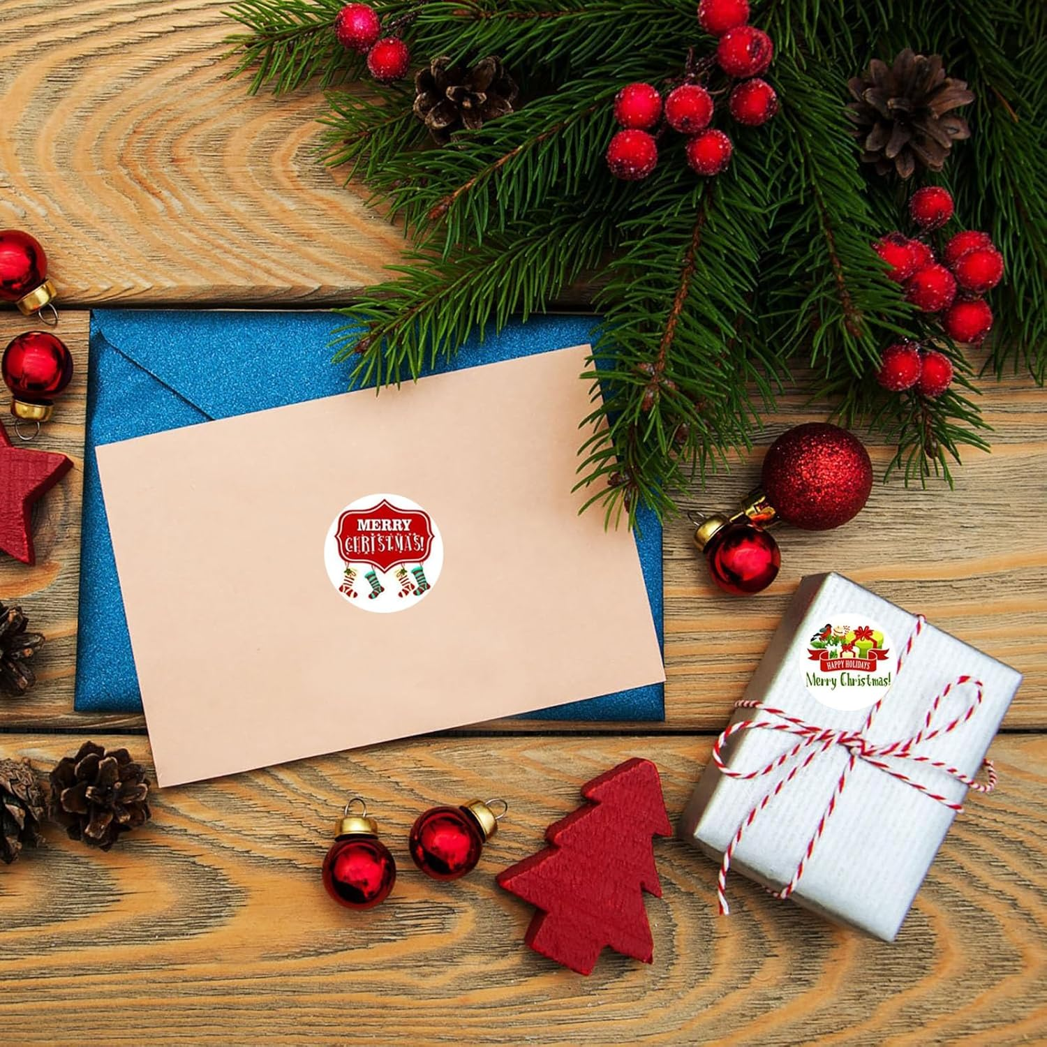 Tuoyi 500 Pieces Christmas Stickers, 1.5" round Merry Christmas Roll Stickers Labels,Holiday Envelope Stickers Xmas Tag Seal for Gift Wrapping, Present Crafts Decoration, Greeting Cards, Envelops