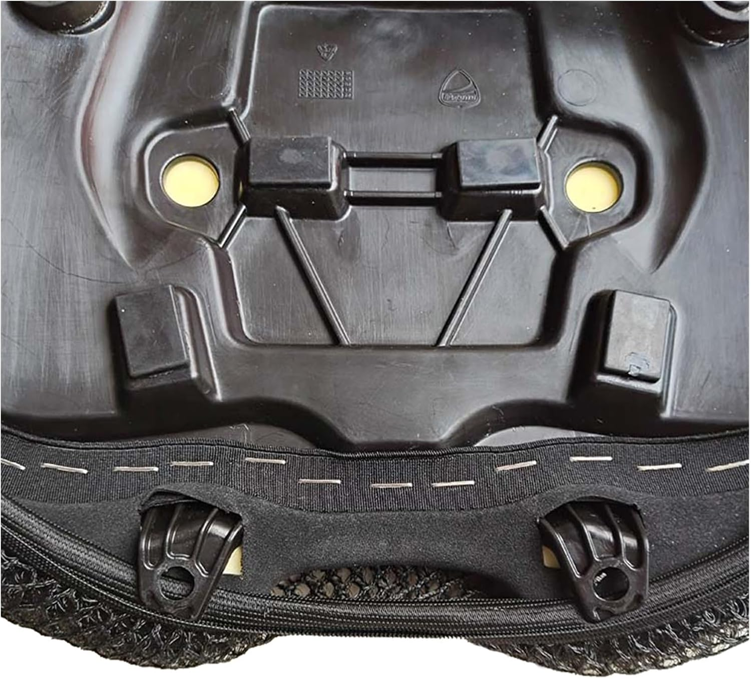 LESANGBAIHUODIAN Fit for Panigale V2 Seat Cowl Cushion Pad Cover Waterproof Sunproof Insulation Net 3D Mesh Protector Motorcycle Accessories image number 1