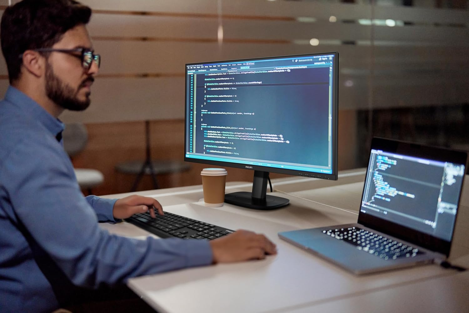 Philips 24B2N3200J - 24-Inch FHD Monitor, Speakers, Height-Adjustable (1920X1080, 120 Hz, VGA, HDMI 1.4, Displayport 1.2, USB Hub) Black image number 2