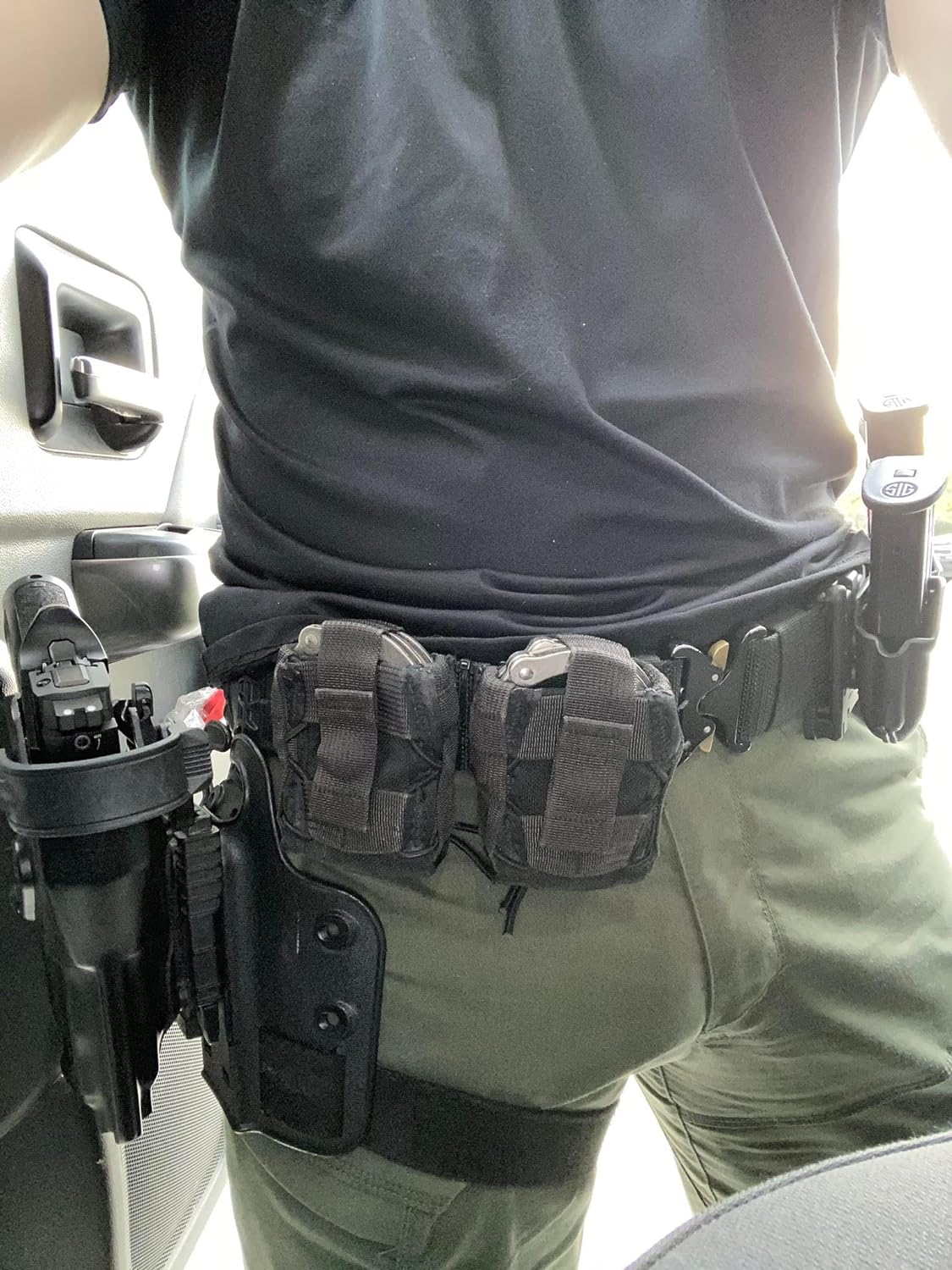Double Handcuff Holster, Open Top Handcuff Case, Law Enforcement Cuff Pouch for Duty Belt/Molle Tactical Vest image number 1