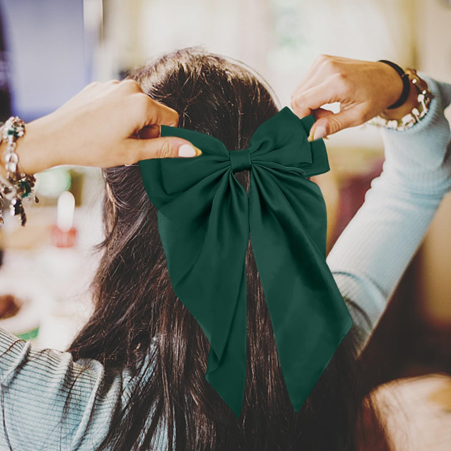 Pack of 2 Hair Pins with Bow and 2 Colon Hair Bands, Exquisite and Fashionable Hair Accessories, Hair Accessories, Suitable for Daily Styling, Holiday Wear image number 5