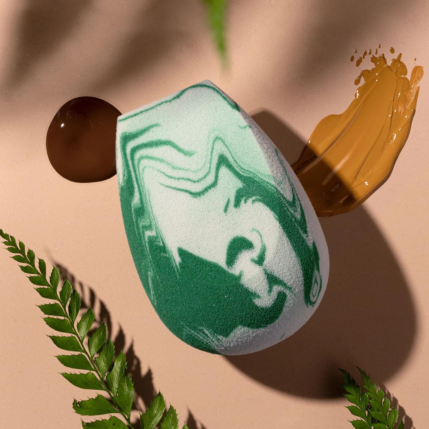 Eco Tools Core Five Makeup Brush and Sponge Set (5-Pieces) image number 6