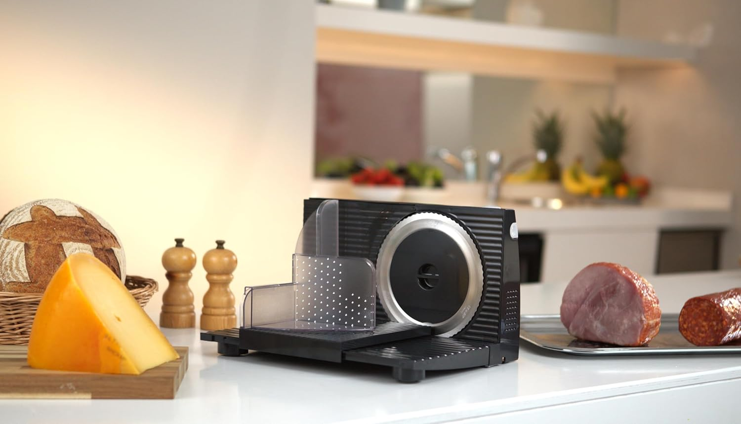 Emerio MS-125000.1 All-Purpose Slicer, Made in the EU, Stainless Steel Knife Unit Produced in Germany, Adjustable 0-17 Mm, Bpa-Free, Space-Saving, Foldable, with Safety Switch, Eco 100 Watt, Black image number 3