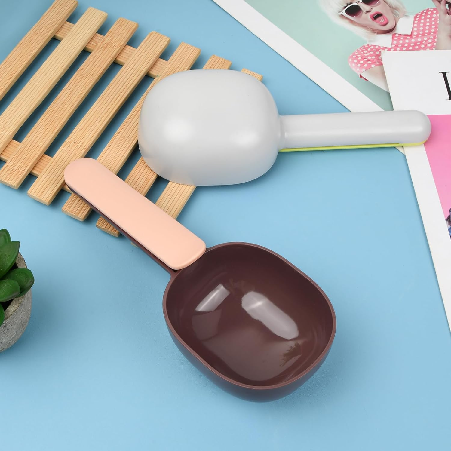 Emperoch 2 Pieces Pet Food Scoop, Plastic Scoop for Dogs and Cats, Cat Litter Scoop Dog Food Scoop, Washing Powder Scoop, Scoops for Dry Food, Ice, Coffee Beans image number 4