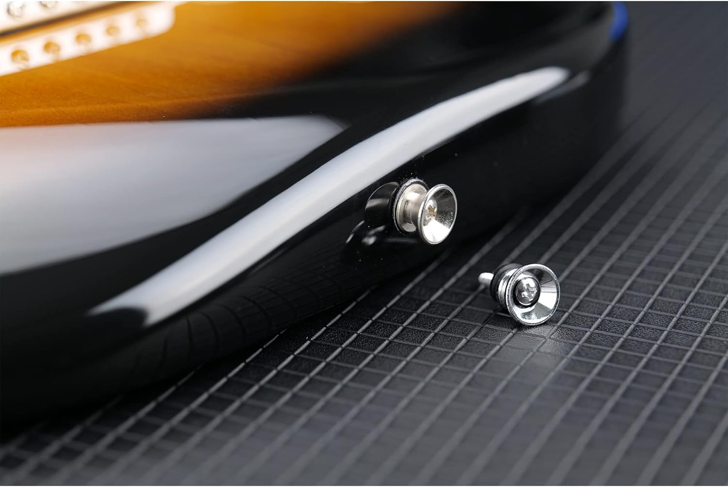 Musiclily Guitar Metal Medium Strap Buttons,Chrome (2 Pieces) - Chrome image number 6