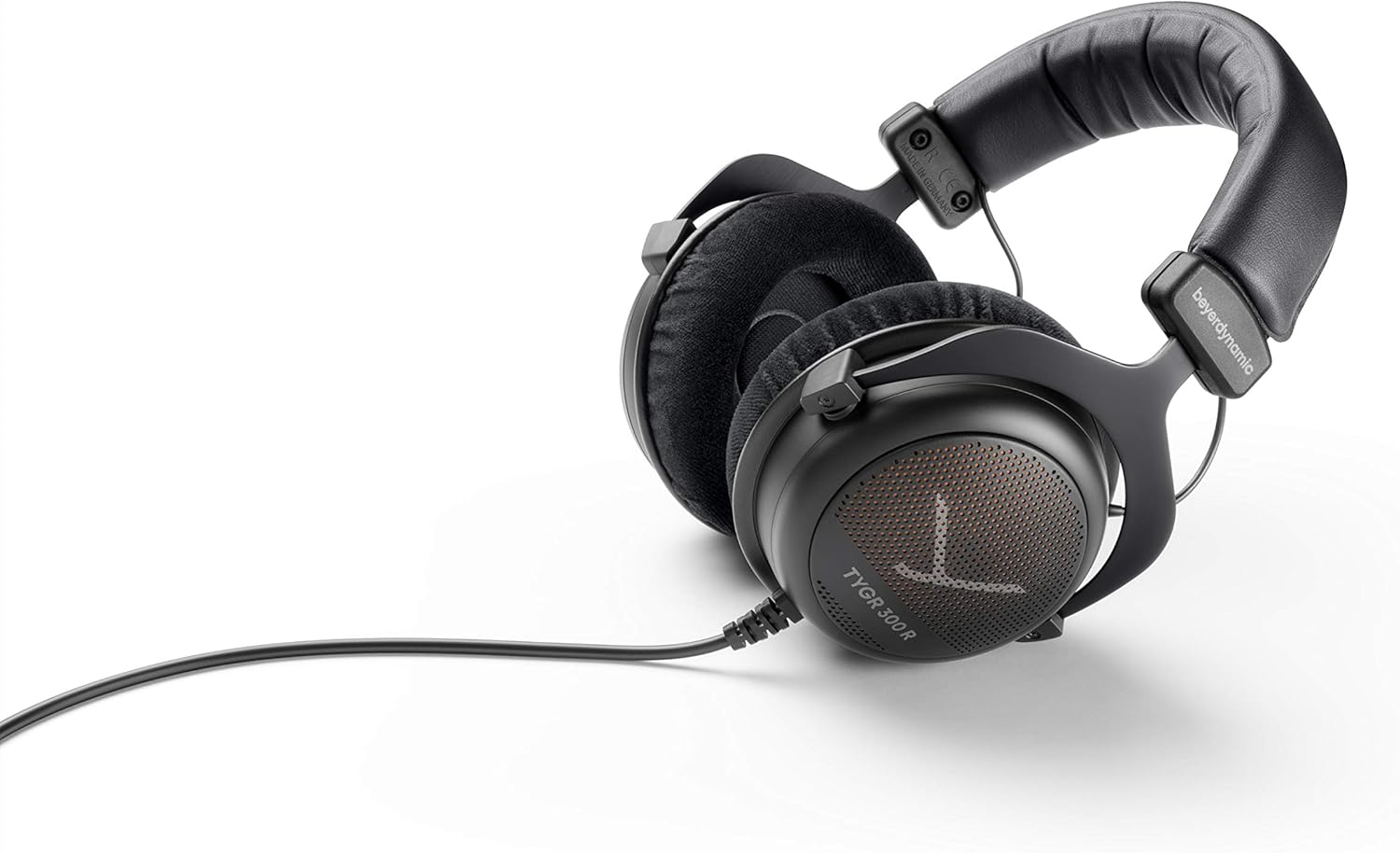 Beyerdynamic TYGR 300 R Headphones image number 2