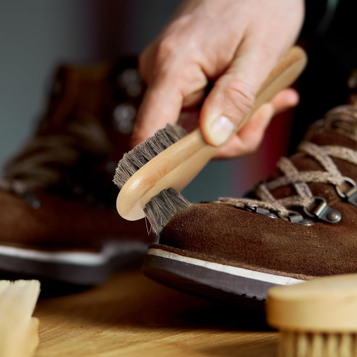 NILLOS Shoes Brushes Kit, 2 PCS Polishing Horsehair Brushes for Boots Polishing, Dauber, Care (16.5 X 4.5Cm/6.49 X 1.77In) image number 2
