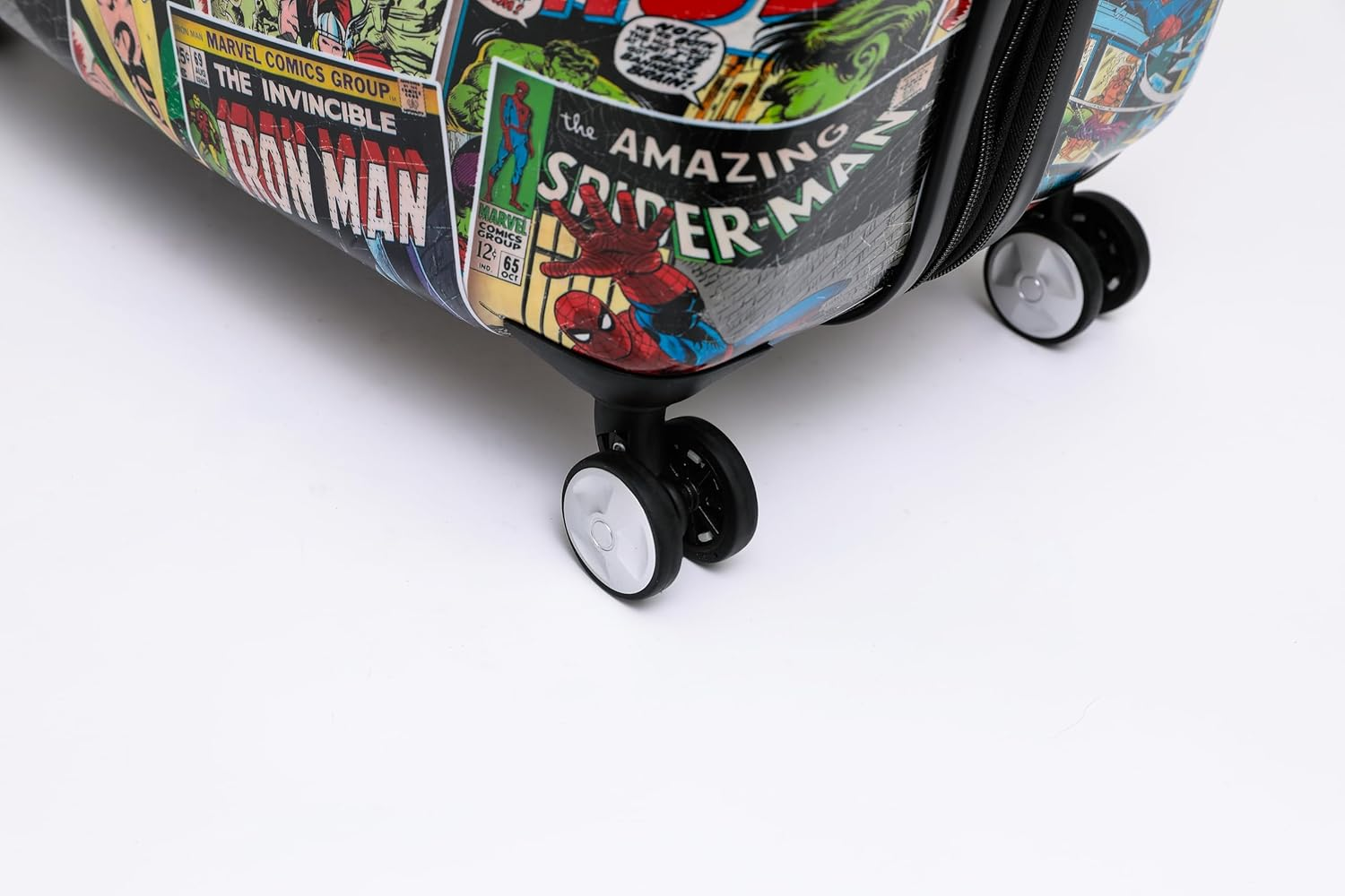 Marvel 19 Inch Four Wheel Hardside Retro Comic Trolley Case Carry on Case, Multicolor