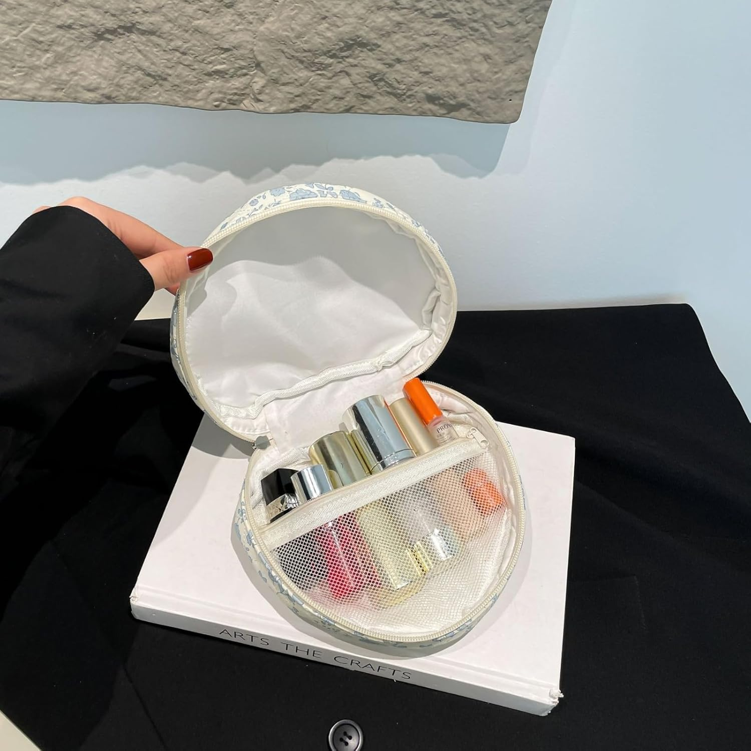 Cotton Makeup Bag for Women - Travel-Friendly Cosmetic Pouch with Soft Fabric - Blue Gourd image number 5