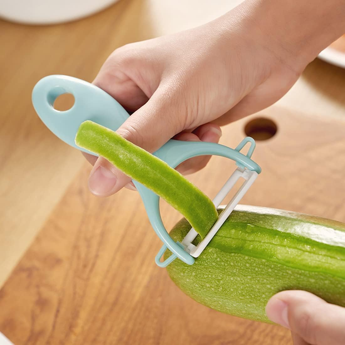 Pack of 2 Peelers, Ceramic Peeler, Potato Peeler, Ceramic Knife, Potato Peeler, Children'S Peeler, Ceramic Grater, for Potatoes, Carrots, Vegetables, Fruit (Blue and Red) image number 3