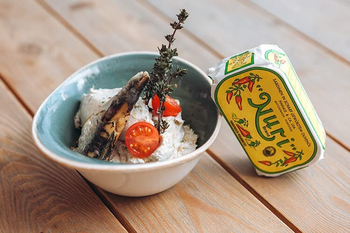 Nuri Brand Spiced Sardines in Olive Oil, 4 Pack, 125G Ea. Delicious Portuguese Sardines for Salads, Toast and More. image number 6