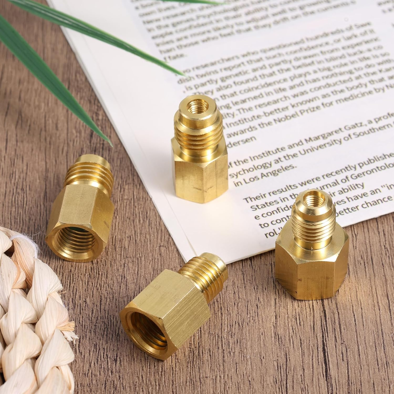 4Pcs Brass Refrigerant Tank Adapter, R134A to R12 Adapter Fittings 1/4 SAE Male to 1/2 Acme Female Flare Adaptor 1/2 Acme Male to 1/4 SAE Female Automotive Fittings for AC Refrigerant System image number 1