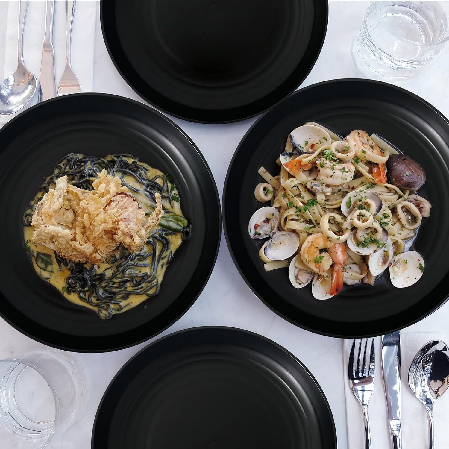 32Pcs Black Straw Dinnerware Set, Plastic Reusable Plates, Wheat Straw Plates and Bowls Set, Dish Set for 8, Microwave Safe image number 5