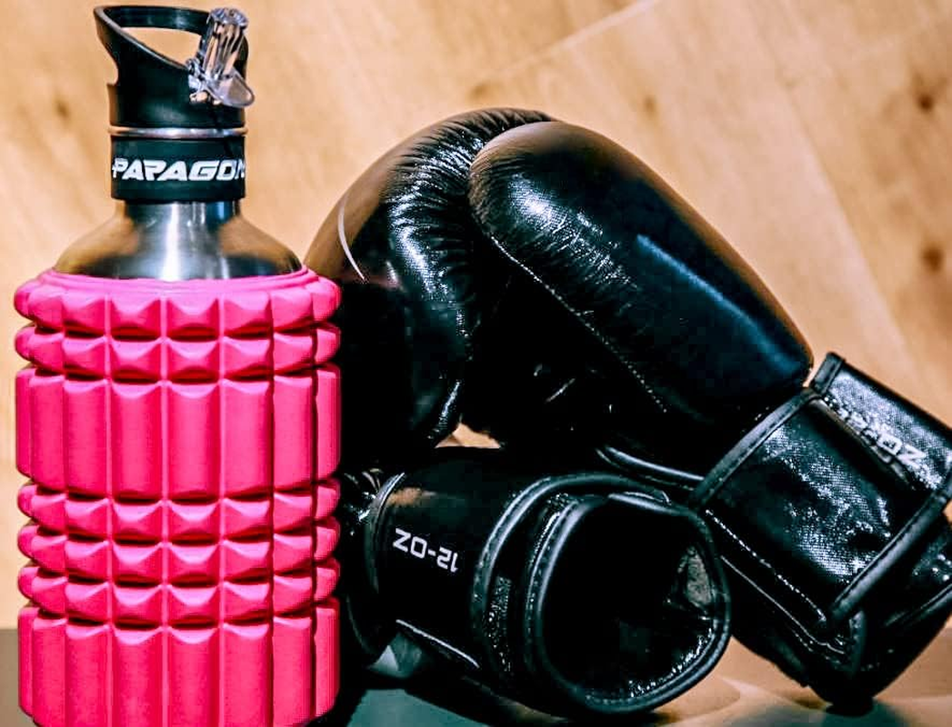 Foam Roller Water Bottle 1.2L / 40Oz Stainless Steel with Drinking Straw by Paragon Active image number 1