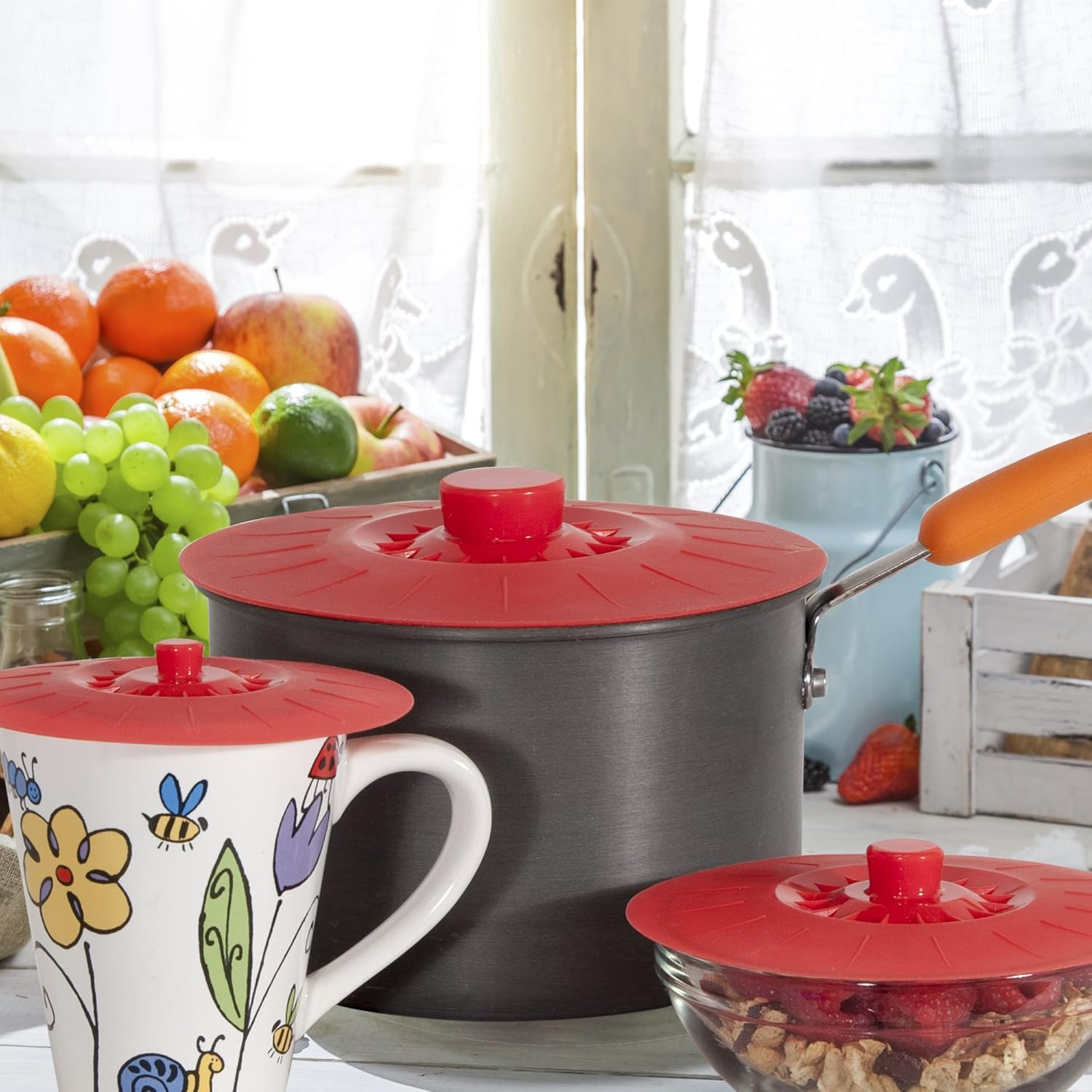 Silicone Bowl Lids Red, Set of 5 Reusable Suction Seal Covers for Bowls, Pots, Cups. Food Safe Natural Grip, Interlocking Handles for Easy Use and Storage. image number 3