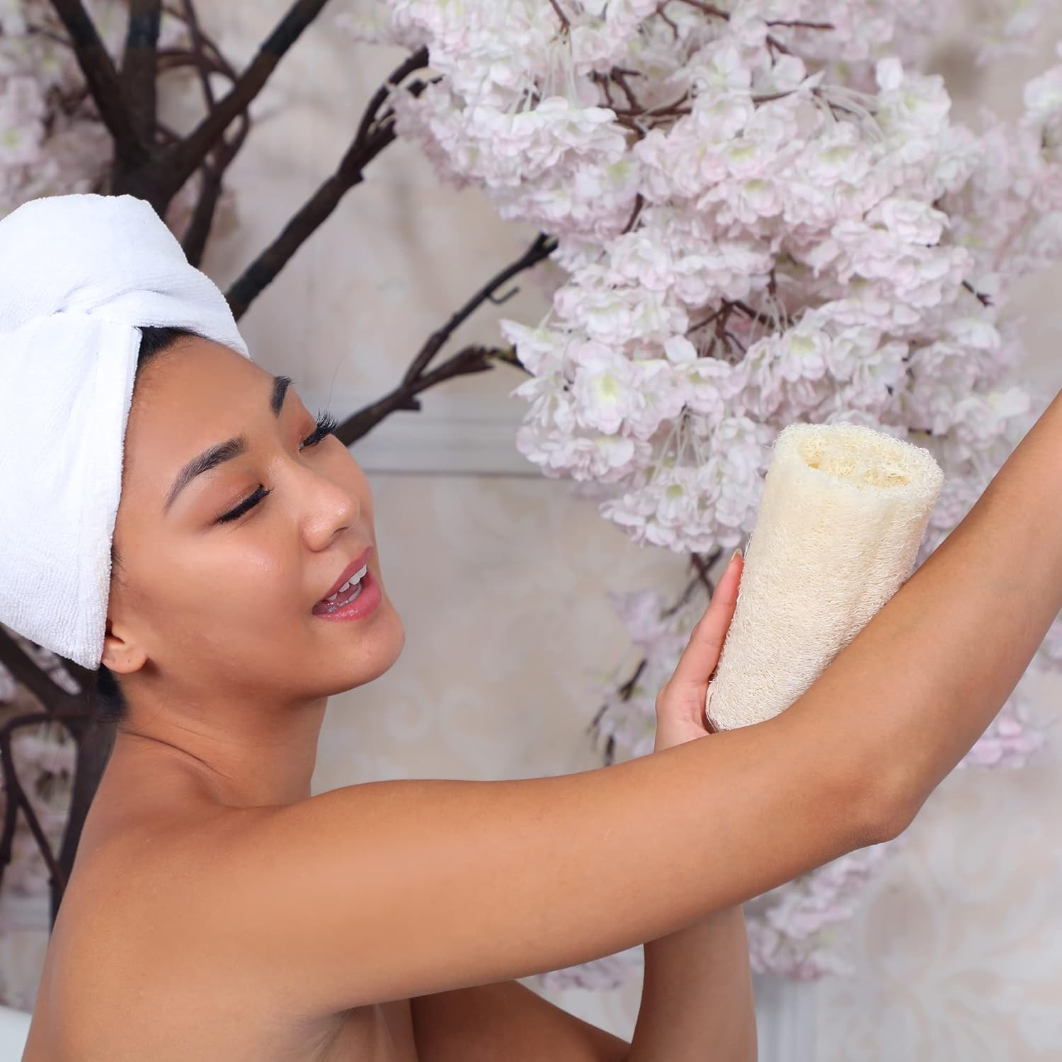 Daily Concepts Daily Loofah Plush Scrub to Cleanse and Gently Exfoliate Your Body to Attain Baby Soft Skin, Suitable and Safe for All Skin Types 43G image number 2