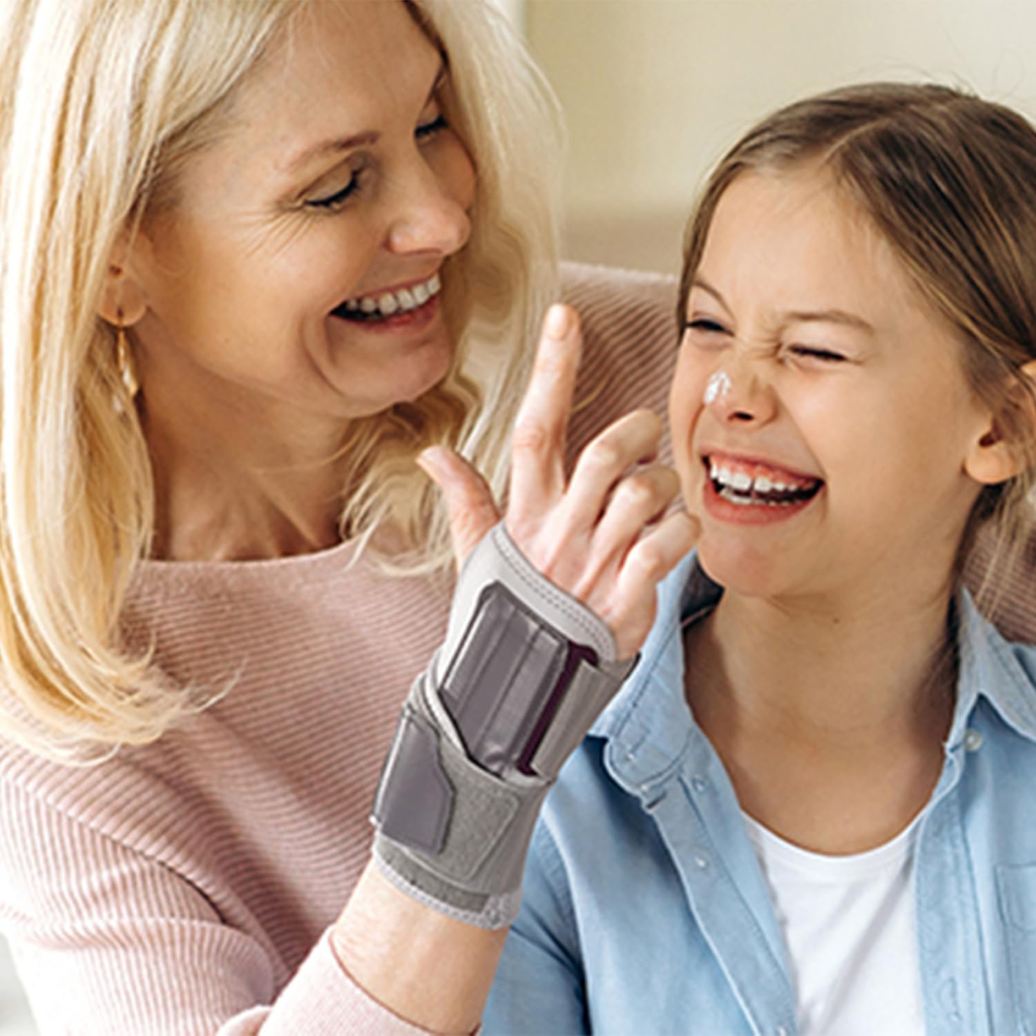 Wrist Brace for Carpal Tunnel, Adjustable Night Wrist Support Brace with Splints Right Hand, Hand Support for Arthritis, Tendonitis, Sprain, Injuries, Wrist Pain, Men Women (Right Hand-Grey)