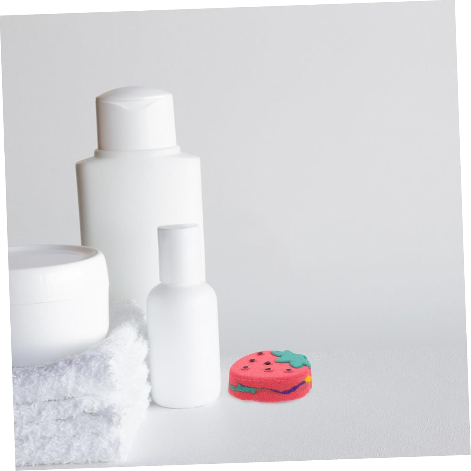 VALICLUD Strawberry Bath Salt Balls with Essential Oils Aromatherapy Relaxation Moisturizing Fragrance Bath for Women Valentine Day Spa Experience